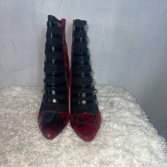 Privileged Joost Velvet Bootie - Picture 14 of 14